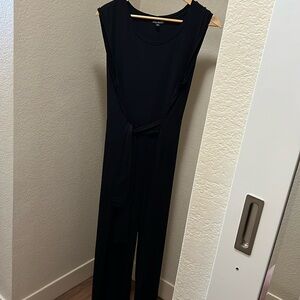 Steve Madden XL black jumper. A480
